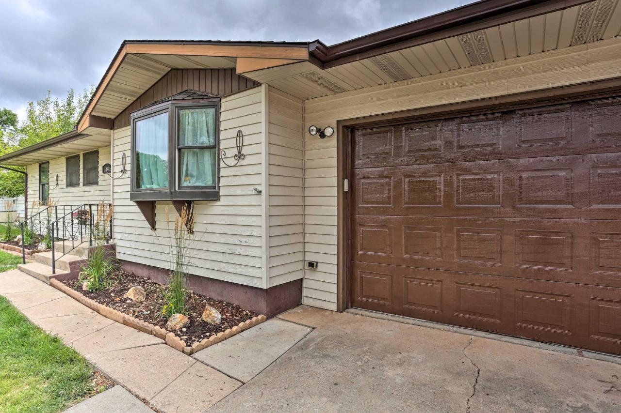 Quiet Rapid City Home - Walk To Canyon Lake Park Exterior photo